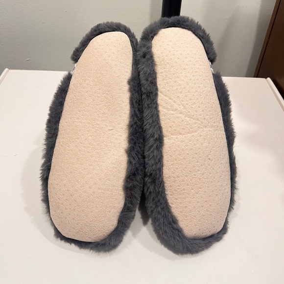 Fuzzy Bootie - Size M/L - Picture 4 of 5